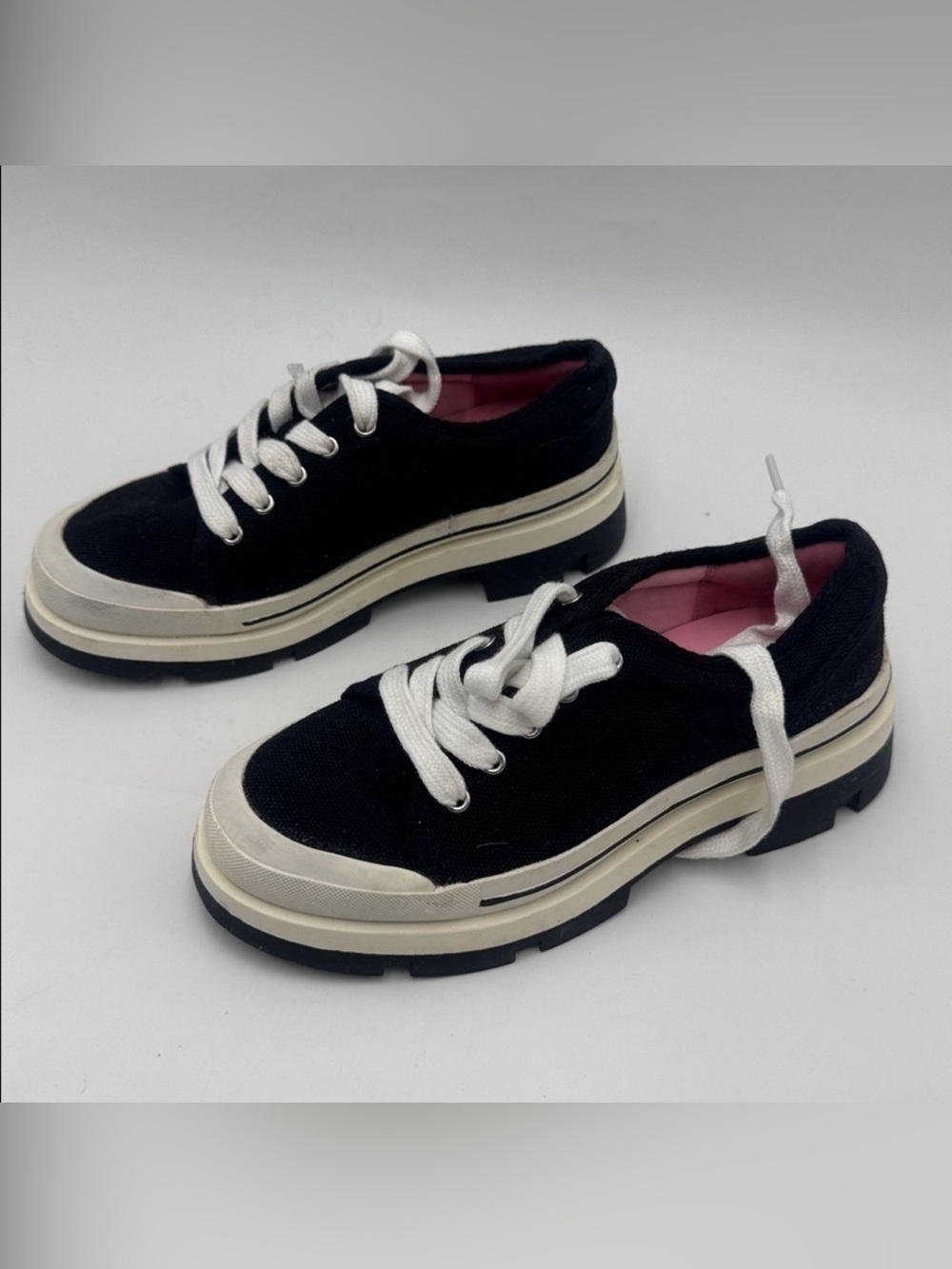 Steve Madden Girls Shoes Kitsch Platform Size 2
Color White/black - Picture 4 of 13